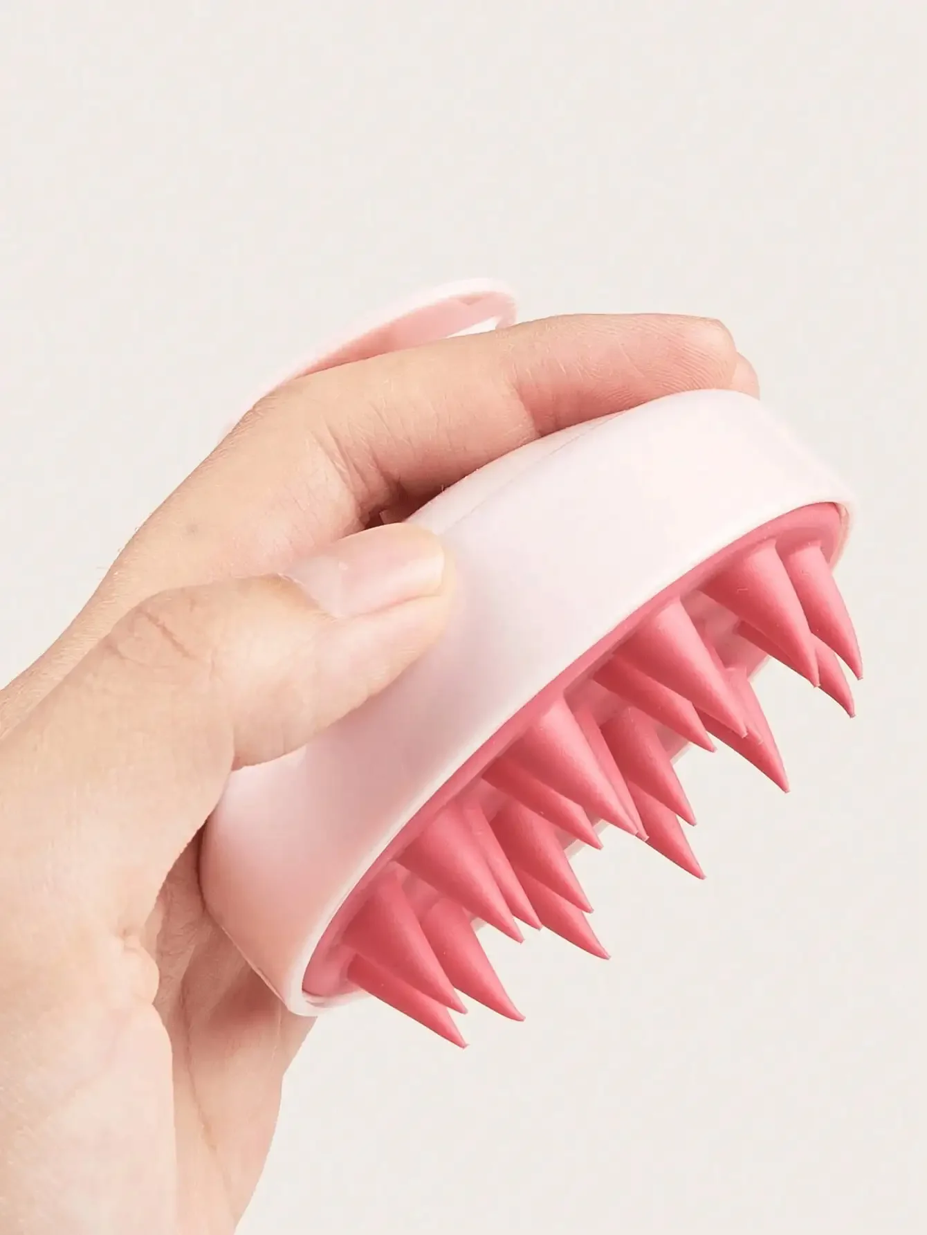 فرشاة شامبو ناعمة من السيليكون - مراجعة Hair Care Curly Hair وسعره