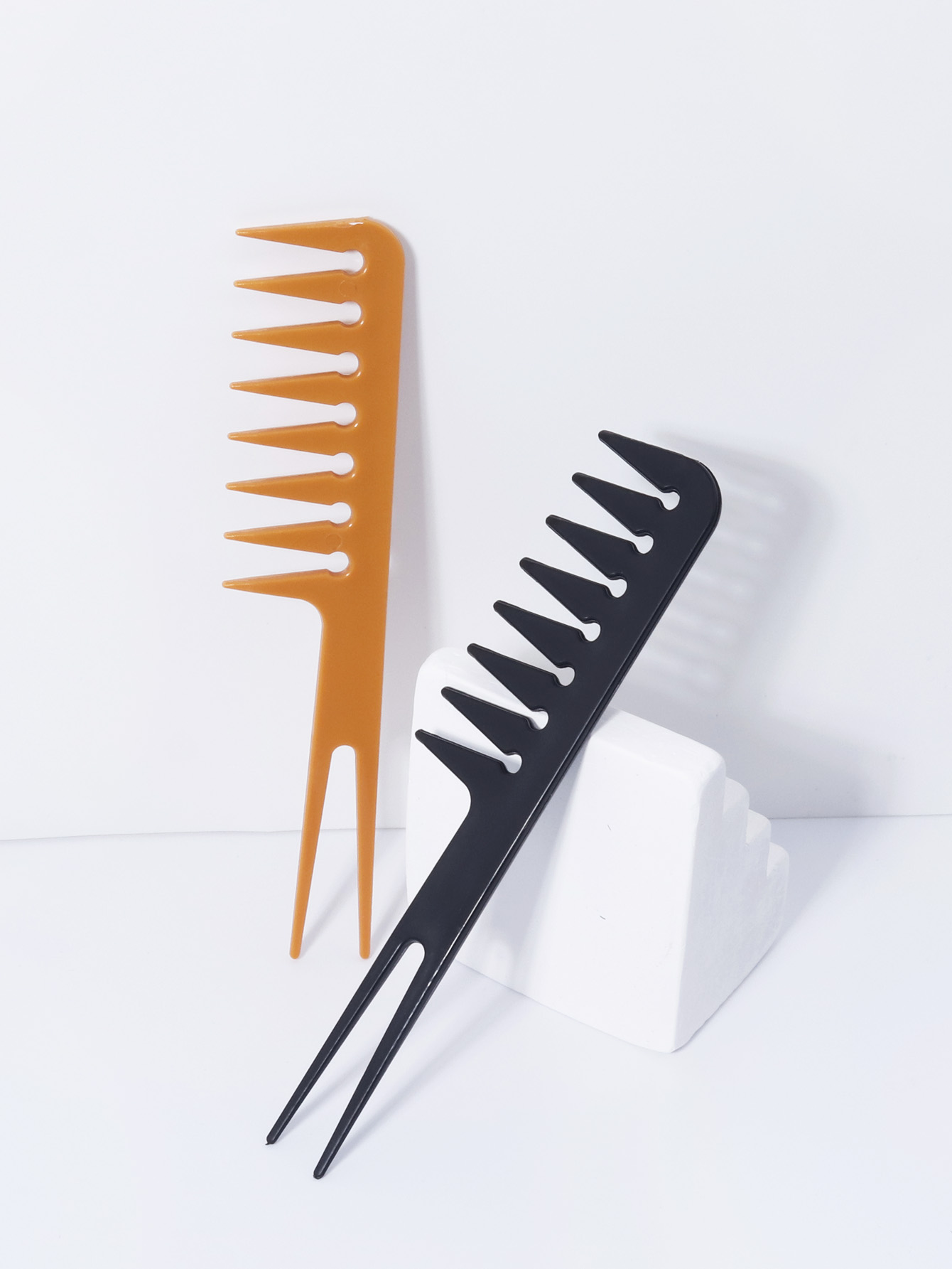 مشط ذو شوكة مزدوجة وأسنان عريض - مراجعة Detangling Wide Comb وسعره