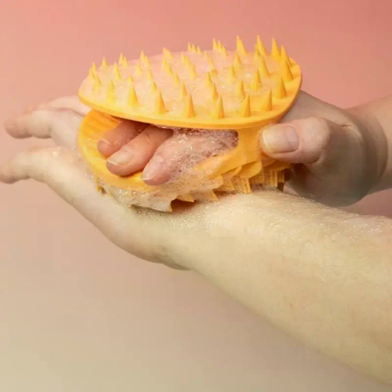 لينة سيليكون منظف الجسم فروة ا - مراجعة Scalp Scrub Exfoliant وسعره
